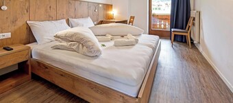 Holiday Apartment "Residenz Condor Gitschberg" with Mountain View, Sauna & Garden