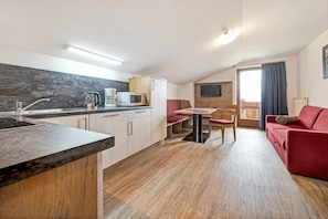 Interior - Holiday Apartment "Residenz Condor Gitschberg" with Mountain View, Sauna & Garden (Meransen)