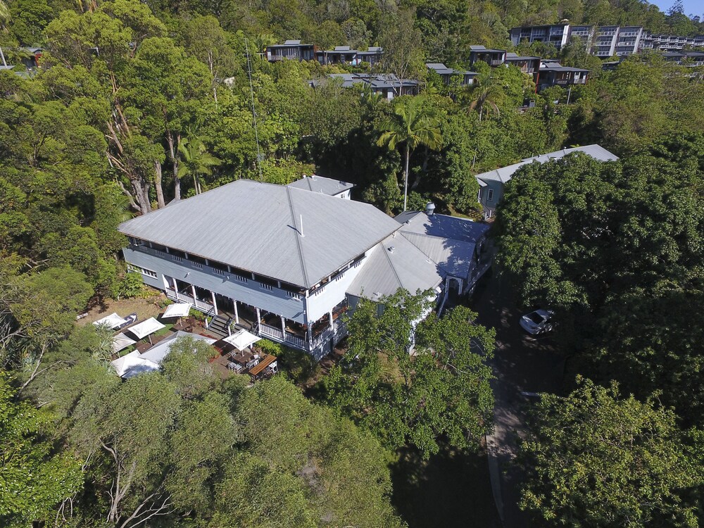 YHA Noosa Heads by null