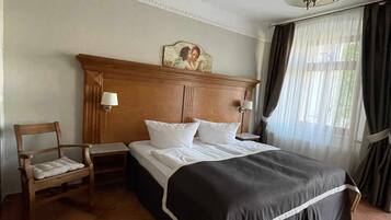 2 bedrooms, in-room safe, WiFi, bed sheets