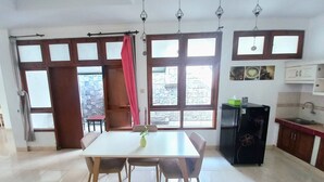 Rumah, 4 kamar tidur | Ruang makan