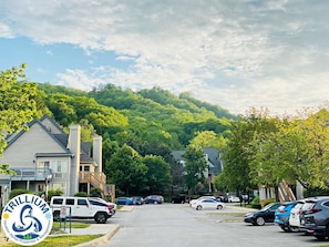 Property grounds - Cozy Studio Loft with 2 Baths Next to the Slopes (The Blue Mountains)