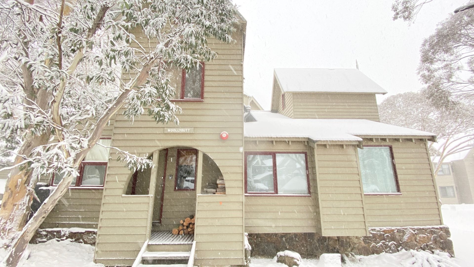 Woollybutt 1 - Spacious centrally located apartment ideal for couples and small families