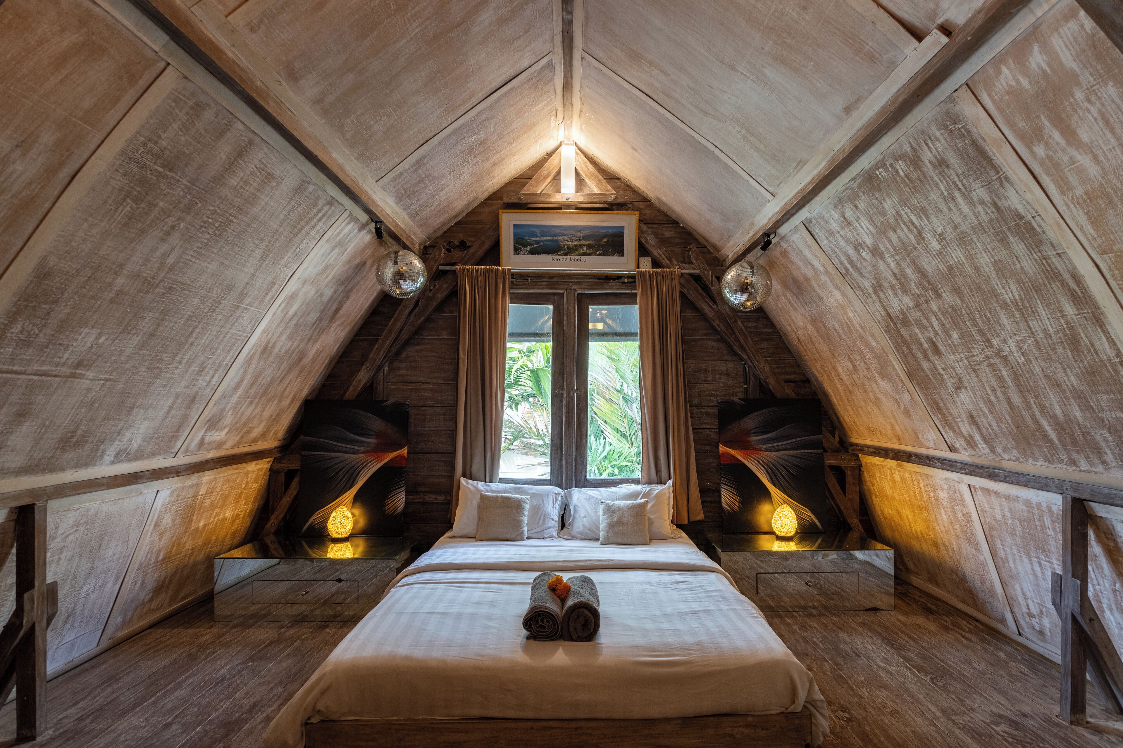 2 多间卧室、免费 WiFi、床单