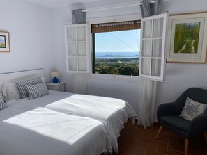 2 bedrooms, desk, iron/ironing board, travel cot