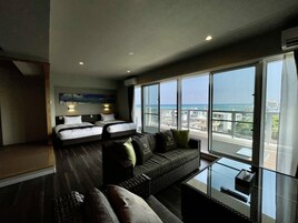 华丽公寓式客房, 无烟房, 部分海洋景观 (Suite) | 羽绒被、免费 WiFi、床单