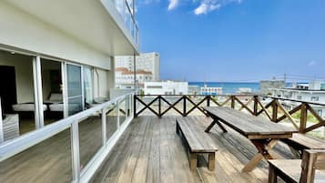 Superior Suite Condo with Deck, Non Smoking | Terrace/patio