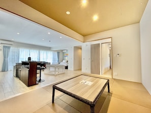 Appart'hÎtel Supérieur, non-fumeurs (Suite) | 1 chambre, couette en duvet d'oie, Wi-Fi gratuit, draps fournis