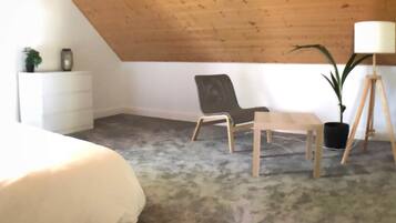 2 chambres, fer et planche à repasser, Wi-Fi, draps fournis