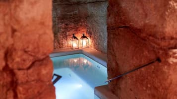 Sauna, bain Ă  remous, hammam, massages