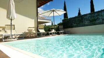 Outdoor pool, a heated pool