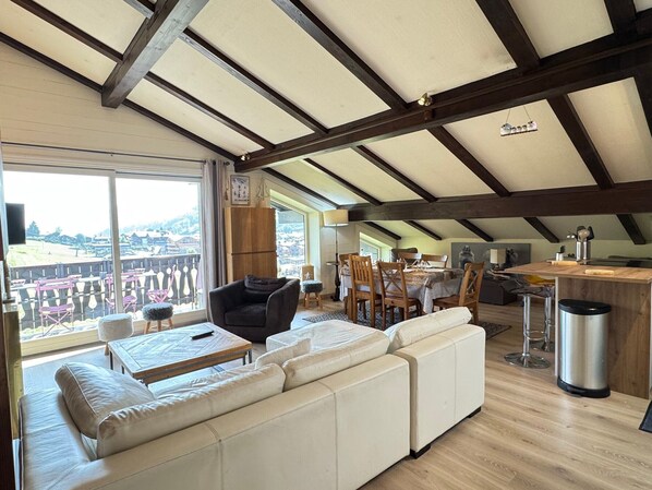 Télévision, cheminée