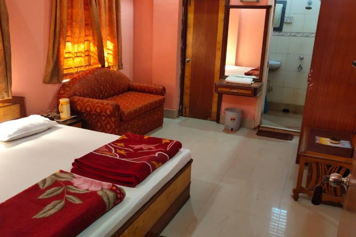 Deluxe Triple Room, City View