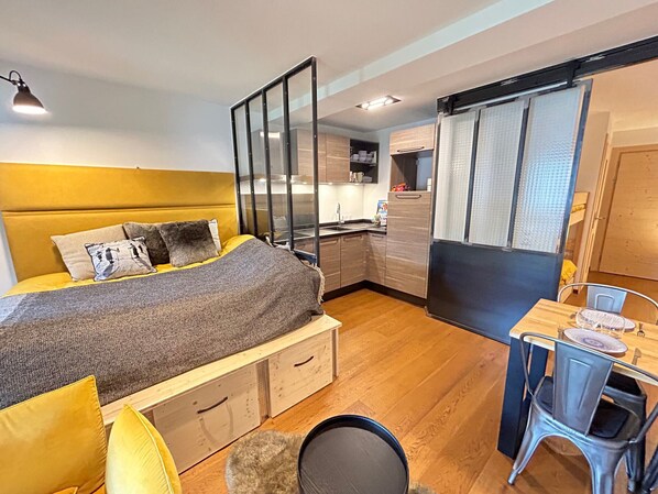 Free WiFi - Modern Stylish Studio with Spa Access, Central Location, Close to Slopes (Les Gets)