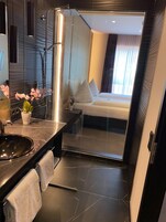 Cabezal de ducha tipo lluvia, secador de pelo