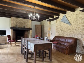 Interior - Charming stone house in Périgord Noir, perfect for nature vacations (Monplaisant)