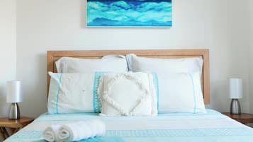 3 slaapkamers, een bureau, een strijkplank/strijkijzer, wifi