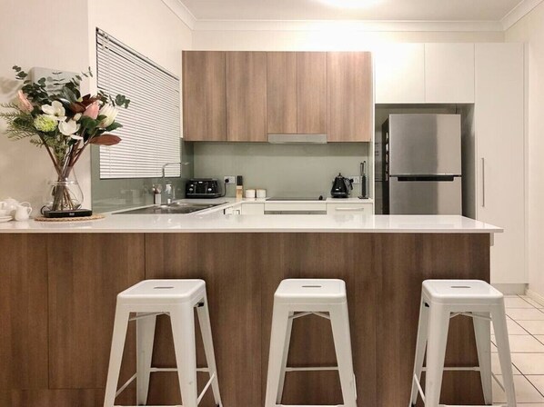 Fridge, microwave, oven, stovetop