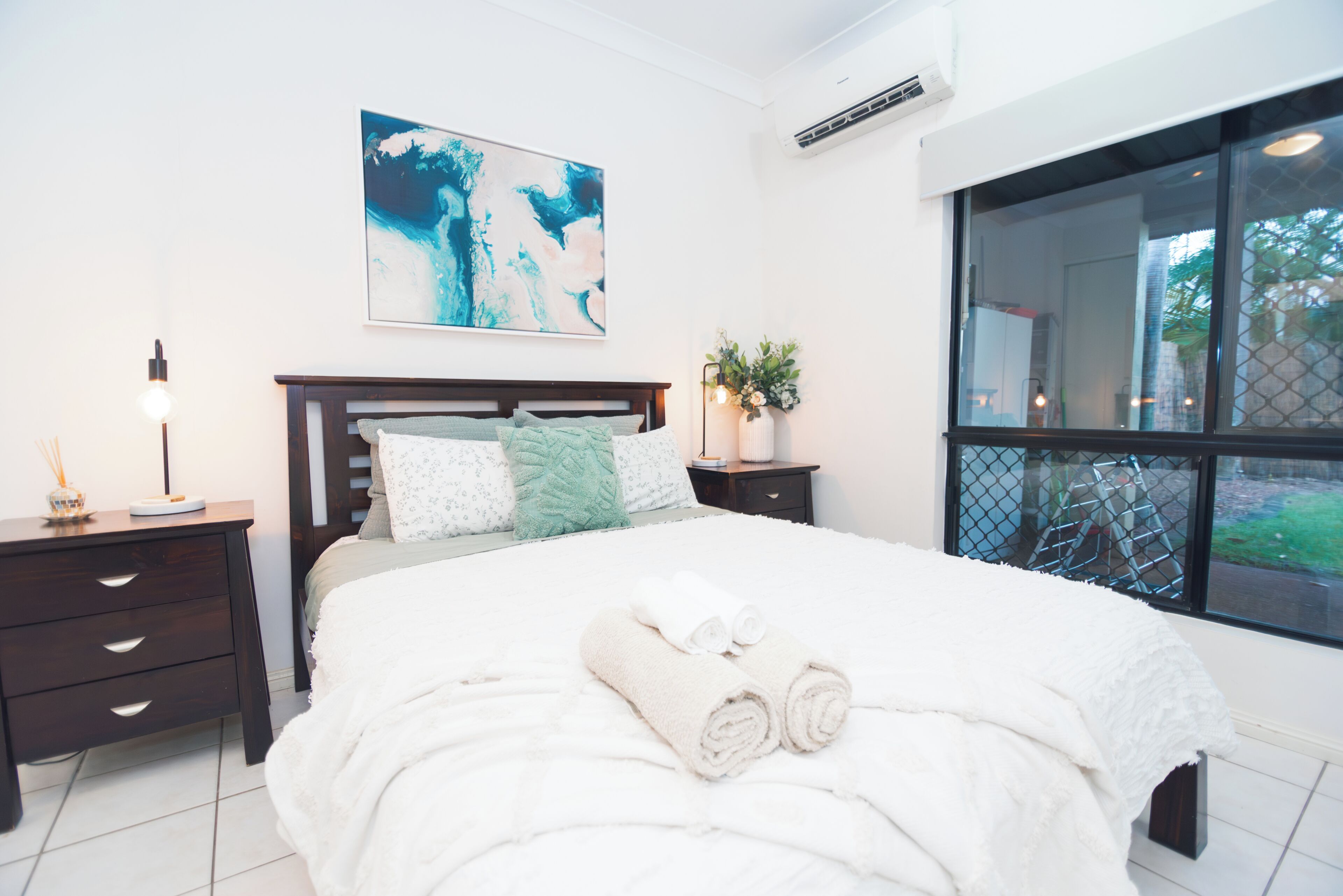 3 bedrooms, desk, iron/ironing board, WiFi
