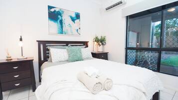 3 bedrooms, desk, iron/ironing board, WiFi