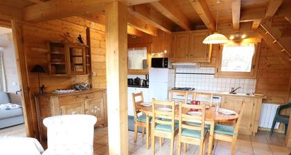 Gemütliches Chalet mit Sauna, nahe dem See
