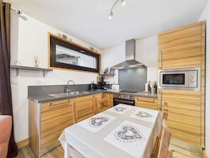 Fridge, microwave, dishwasher