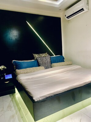 1 bedroom, iron/ironing board, free WiFi, bed sheets