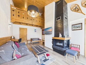 Fernseher, Kamin