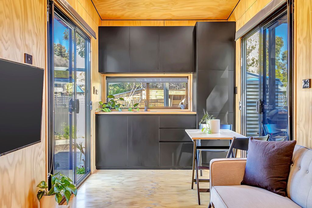 Tiny House — image 6