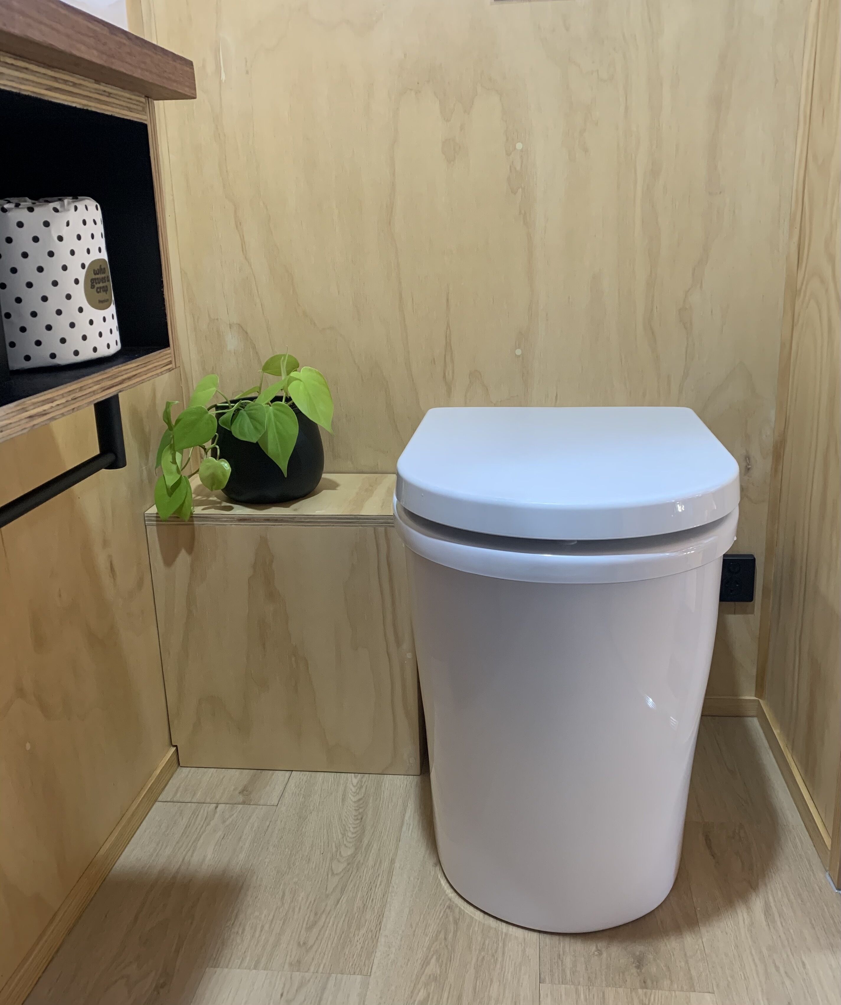 Tiny House — image 11