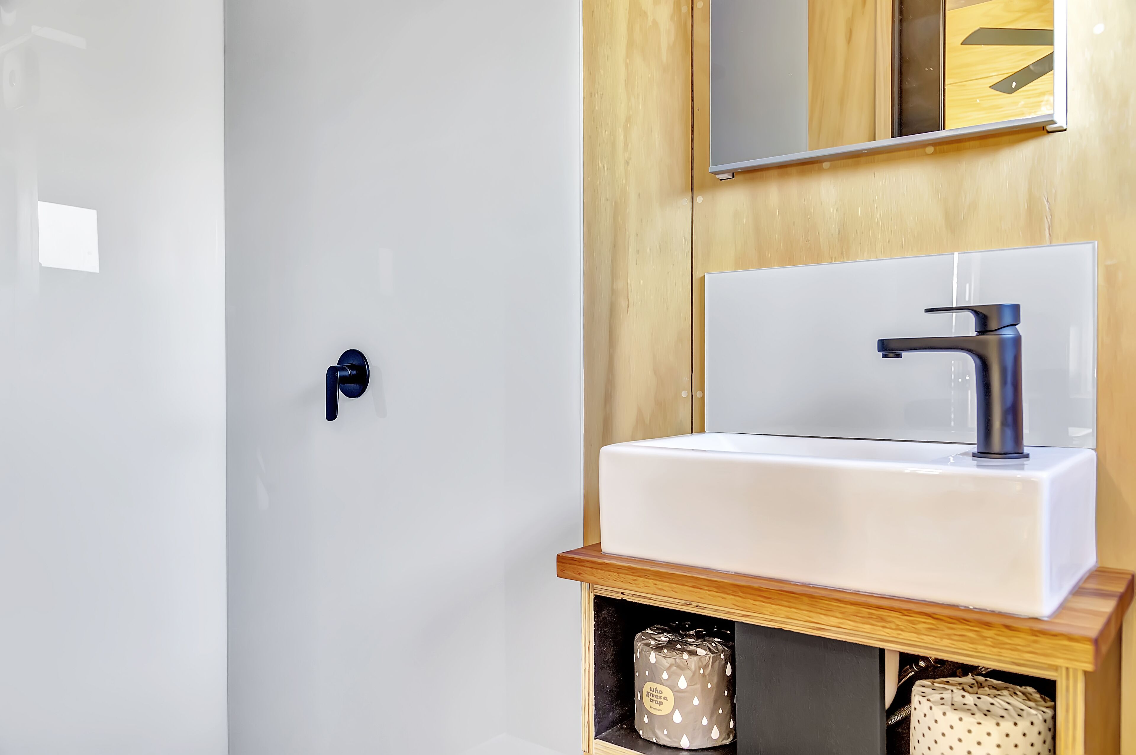 Tiny House — image 10