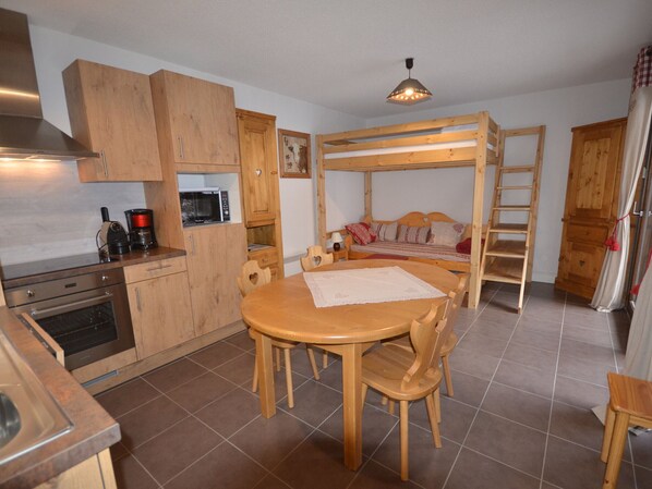 Interior - Central Les Gets Apartment with Terrace, Garage and WIFI (Les Gets)