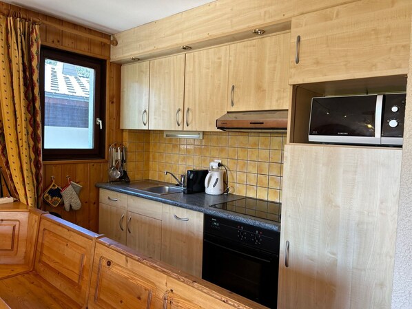 Fridge, microwave, dishwasher, toaster