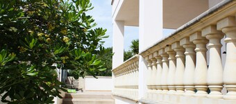 VILLA 70 MT FROM THE SEA AND THE SEA