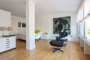 3 slaapkamers, een bureau, een strijkplank/strijkijzer, gratis wifi