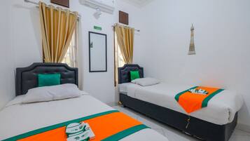 4 bedrooms, desk, soundproofing, free WiFi