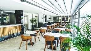 包每日自助早餐