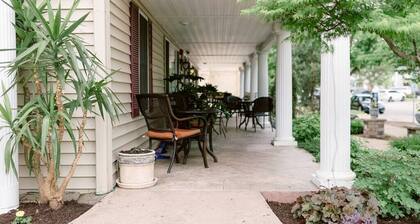 Top location, no cleaning fee, everthings close B