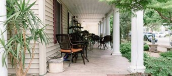 Top location, no cleaning fee, everthings close G