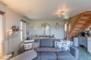 Fernseher, Stereoanlage