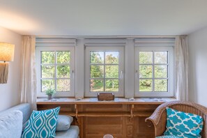 TV - Vacation apartment Kastanienhof Sanddorn in Wisch for up to 3 people (Wisch)