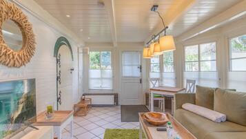 Fernseher, Stereoanlage