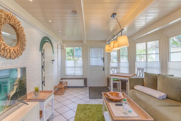 Fernseher, Stereoanlage