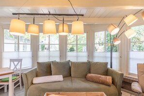 Télévision, chaîne hi-fi