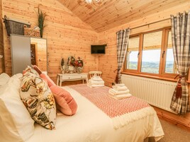 2 habitaciones, decoración personalizada y muebles diferentes 