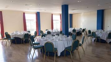 قاعة الولائم والاحتفالات