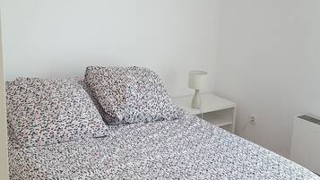 4 Schlafzimmer, BĂŒgeleisen/BĂŒgelbrett, Babybetten, kostenloses WLAN