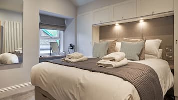3 bedrooms, individually decorated, individually furnished, free WiFi