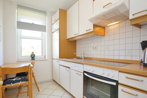 Kühlschrank, Ofen, Herdplatte, Geschirrspüler