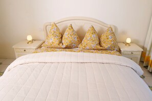 1 habitación, tabla de planchar con plancha, wifi gratis y ropa de cama 